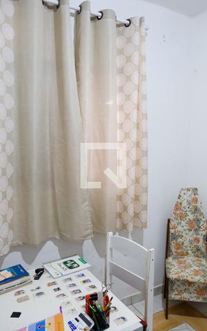 Casa à venda com 220m², 5 quartos e 4 vagas Casa à venda com 220m², 5 quartos e 4 vagasQuarto 1