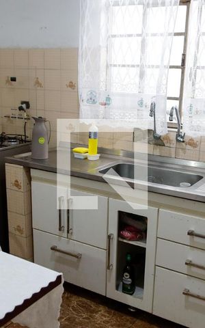 Casa à venda com 220m², 5 quartos e 4 vagas Casa à venda com 220m², 5 quartos e 4 vagasCozinha