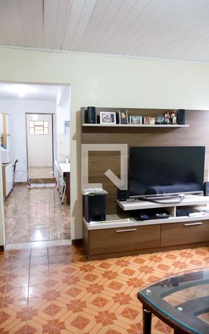 Casa à venda com 220m², 5 quartos e 4 vagas Casa à venda com 220m², 5 quartos e 4 vagasSala 2