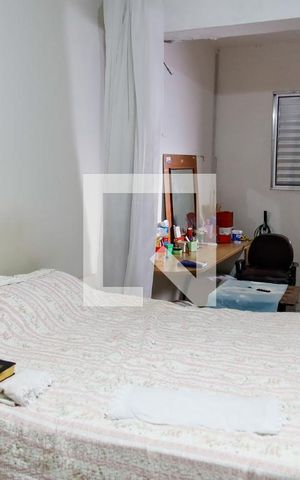 Casa à venda com 220m², 5 quartos e 4 vagas Casa à venda com 220m², 5 quartos e 4 vagasQuarto 3