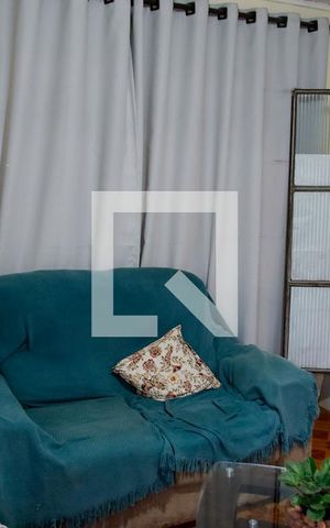 Casa à venda com 220m², 5 quartos e 4 vagas Casa à venda com 220m², 5 quartos e 4 vagasSala 2