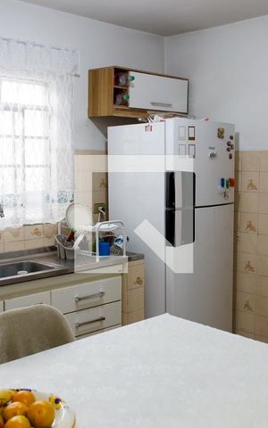 Casa à venda com 220m², 5 quartos e 4 vagas Casa à venda com 220m², 5 quartos e 4 vagasCozinha