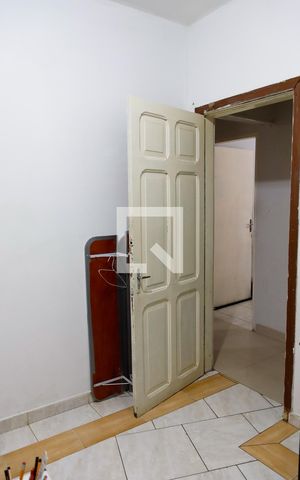 Casa à venda com 220m², 5 quartos e 4 vagas Casa à venda com 220m², 5 quartos e 4 vagasQuarto 1