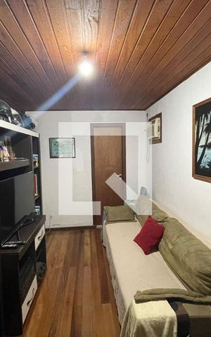 Casa para alugar com 245m², 4 quartos e 5 vagas Casa para alugar com 245m², 4 quartos e 5 vagasSuíte 1