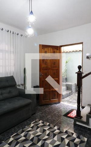 Casa à venda com 132m², 3 quartos e 2 vagasSala