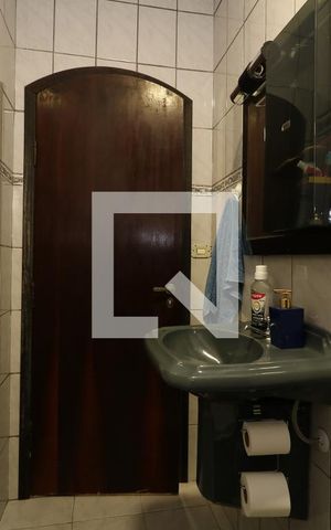 Casa à venda com 132m², 3 quartos e 2 vagasBanheiro