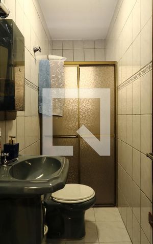Casa à venda com 132m², 3 quartos e 2 vagasBanheiro