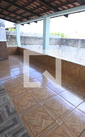 Casa à venda com 70m², 2 quartos e 1 vagaÁrea de serviço