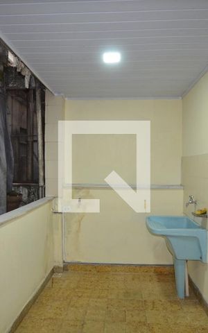 Apartamento para alugar com 75m², 2 quartos e sem vagaÁrea de Serviço