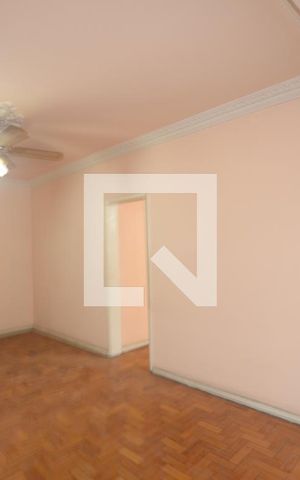 Apartamento para alugar com 75m², 2 quartos e sem vagaSala