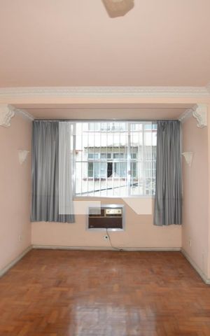 Apartamento para alugar com 75m², 2 quartos e sem vagaSala