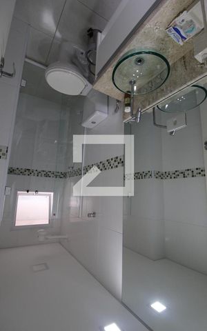 Casa de condomínio à venda com 180m², 3 quartos e 2 vagasQuarto 3 - Banheiro