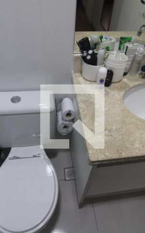 Casa de condomínio à venda com 180m², 3 quartos e 2 vagasQuarto 2 - Banheiro