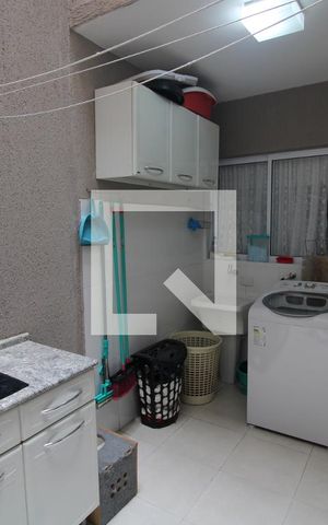Casa de condomínio à venda com 180m², 3 quartos e 2 vagasÁrea de Serviço