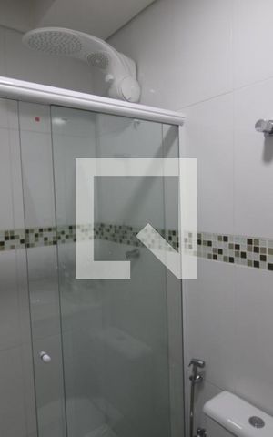 Casa de condomínio à venda com 180m², 3 quartos e 2 vagasQuarto 2 - Banheiro