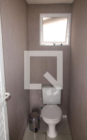 Casa de condomínio à venda com 180m², 3 quartos e 2 vagasLavabo