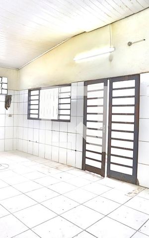 Casa à venda com 350m², 4 quartos e 4 vagas Casa à venda com 350m², 4 quartos e 4 vagasÁrea comum