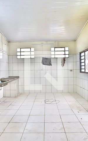 Casa à venda com 350m², 4 quartos e 4 vagas Casa à venda com 350m², 4 quartos e 4 vagasÁrea comum