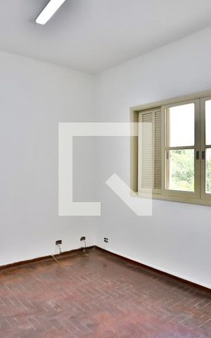 Casa à venda com 350m², 4 quartos e 4 vagas Casa à venda com 350m², 4 quartos e 4 vagasQuarto 3