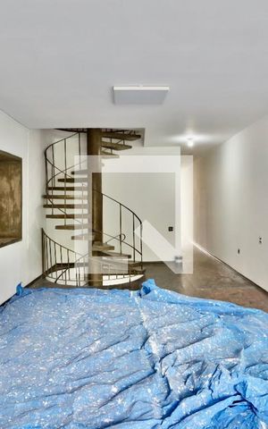 Casa à venda com 350m², 4 quartos e 4 vagas Casa à venda com 350m², 4 quartos e 4 vagasSala 2