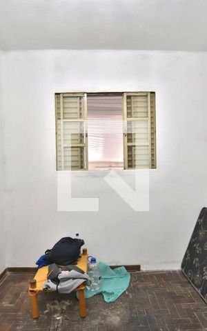 Casa à venda com 350m², 4 quartos e 4 vagas Casa à venda com 350m², 4 quartos e 4 vagasQuarto de Serviço