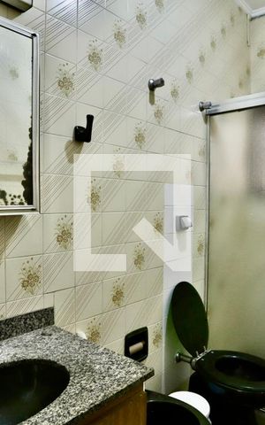 Casa à venda com 350m², 4 quartos e 4 vagas Casa à venda com 350m², 4 quartos e 4 vagasBanheiro