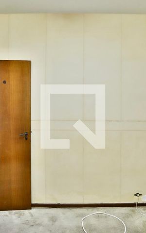 Casa à venda com 350m², 4 quartos e 4 vagas Casa à venda com 350m², 4 quartos e 4 vagasQuarto 2