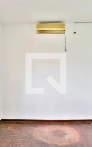 Casa à venda com 350m², 4 quartos e 4 vagas Casa à venda com 350m², 4 quartos e 4 vagasQuarto 3