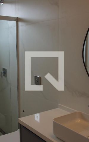Casa de condomínio à venda com 460m², 4 quartos e 5 vagasBanheiro da Suíte 1