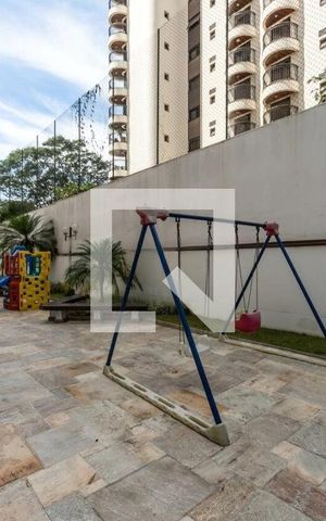 Apartamento para alugar com 175m², 3 quartos e 3 vagas
