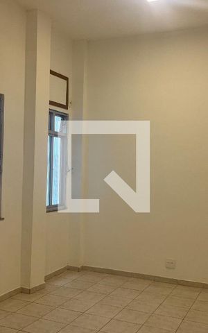 Studio à venda com 37m², 0 quarto e sem vaga Studio à venda com 37m², 0 quarto e sem vagaSala