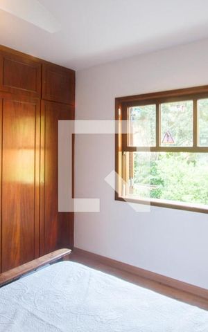 Casa à venda com 317m², 4 quartos e 4 vagas Casa à venda com 317m², 4 quartos e 4 vagasQuarto 3
