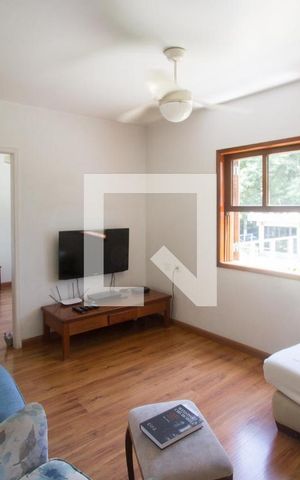 Casa à venda com 317m², 4 quartos e 4 vagas Casa à venda com 317m², 4 quartos e 4 vagasSala Intima