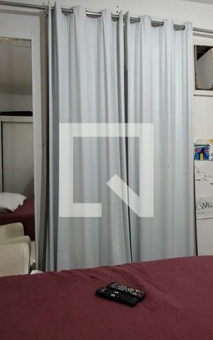 Casa de condomínio à venda com 360m², 3 quartos e 2 vagas Casa de condomínio à venda com 360m², 3 quartos e 2 vagasQuarto 2 - Suíte