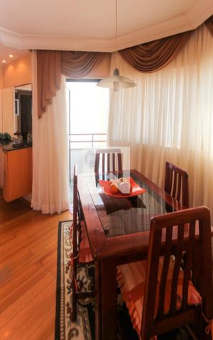 Apartamento à venda com 76m², 2 quartos e 1 vaga Apartamento à venda com 76m², 2 quartos e 1 vagaSala de Jantar