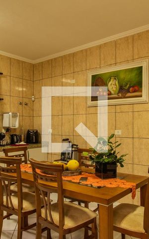 Casa à venda com 175m², 3 quartos e 2 vagas Casa à venda com 175m², 3 quartos e 2 vagasCozinha
