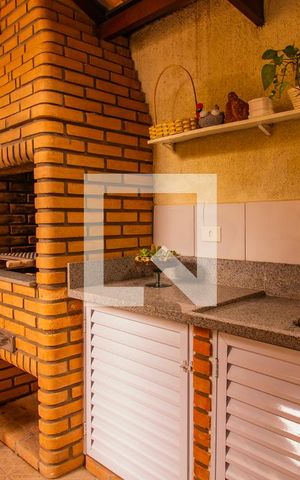 Casa à venda com 175m², 3 quartos e 2 vagas Casa à venda com 175m², 3 quartos e 2 vagasÁrea gourmet