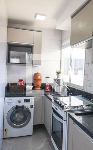 Apartamento para alugar com 37m², 2 quartos e 1 vagaCozinha e Área de Serviço