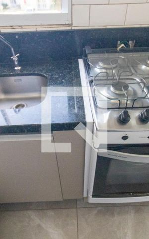 Apartamento para alugar com 37m², 2 quartos e 1 vagaCozinha e Área de Serviço