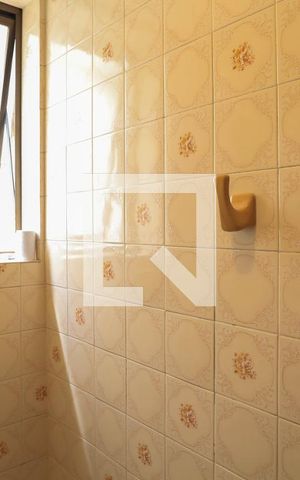 Apartamento para alugar com 214m², 4 quartos e 2 vagas Apartamento para alugar com 214m², 4 quartos e 2 vagasBanheiro de serviço