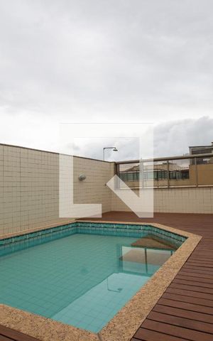 Apartamento à venda com 323m², 4 quartos e 4 vagas Apartamento à venda com 323m², 4 quartos e 4 vagasPiscina