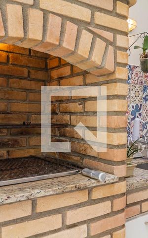 Casa à venda com 144m², 4 quartos e 2 vagasQuintal