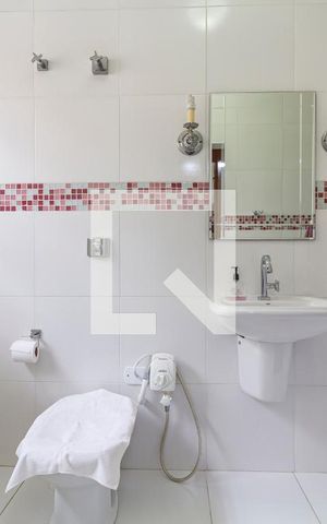 Casa à venda com 144m², 4 quartos e 2 vagasBanheiro da Suíte 1