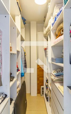 Casa à venda com 144m², 4 quartos e 2 vagasCloset