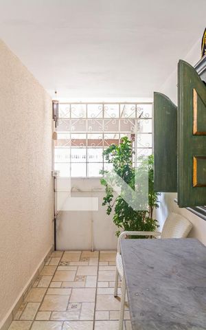 Casa à venda com 144m², 4 quartos e 2 vagasHall de entrada