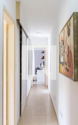 Casa à venda com 144m², 4 quartos e 2 vagasCorredor