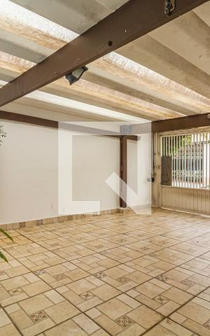 Casa à venda com 144m², 4 quartos e 2 vagasGaragem