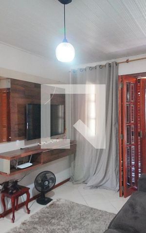 Casa à venda com 90m², 2 quartos e 3 vagas Casa à venda com 90m², 2 quartos e 3 vagasSala