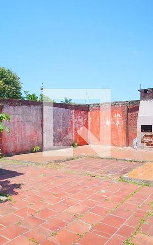 Casa à venda com 90m², 2 quartos e 3 vagas Casa à venda com 90m², 2 quartos e 3 vagasQuintal