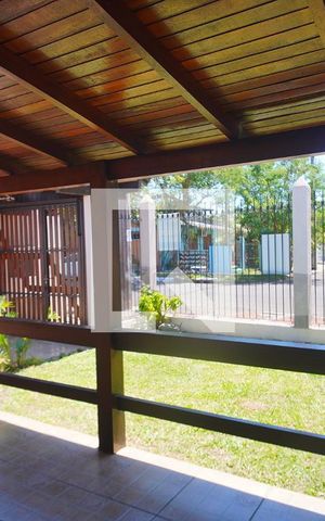 Casa à venda com 90m², 2 quartos e 3 vagas Casa à venda com 90m², 2 quartos e 3 vagasVista da Sala